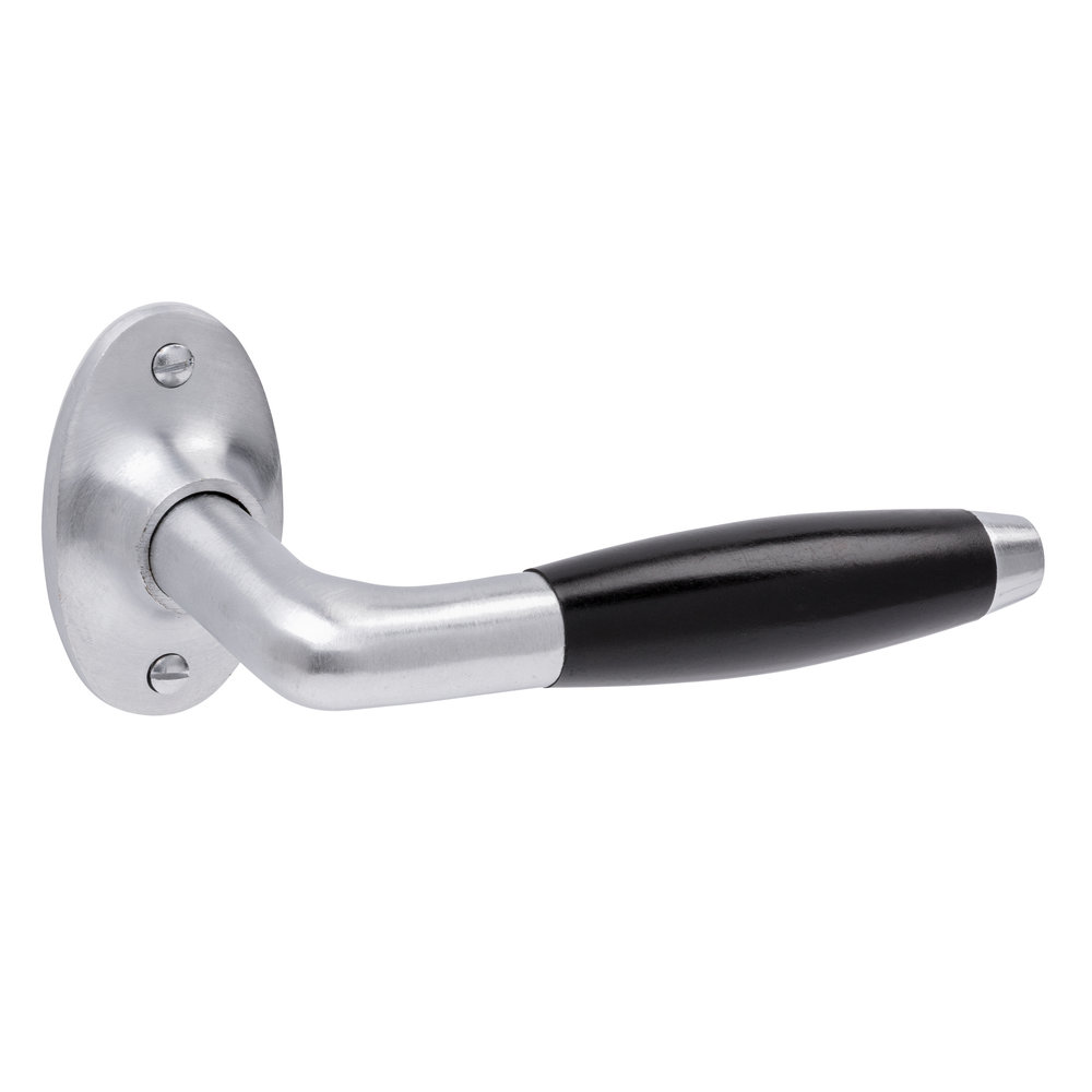 De Oude Deurklink Retro Deurklink Klassiek in mat nikkel met ovale rozetten De Oude Deurklink Retro Deurklink Klassiek in mat nikkel met ovale rozetten