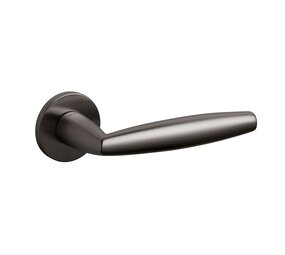 Olivari Deurklink Aurelia op rozet antraciet mat titaan PVD Olivari Deurklink Aurelia op rozet antraciet mat titaan PVD