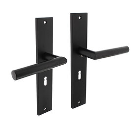 Intersteel Deurklink Bastian op schild met sleutelgat 56mm mat zwart Intersteel Deurklink Bastian op schild met sleutelgat 56mm mat zwart