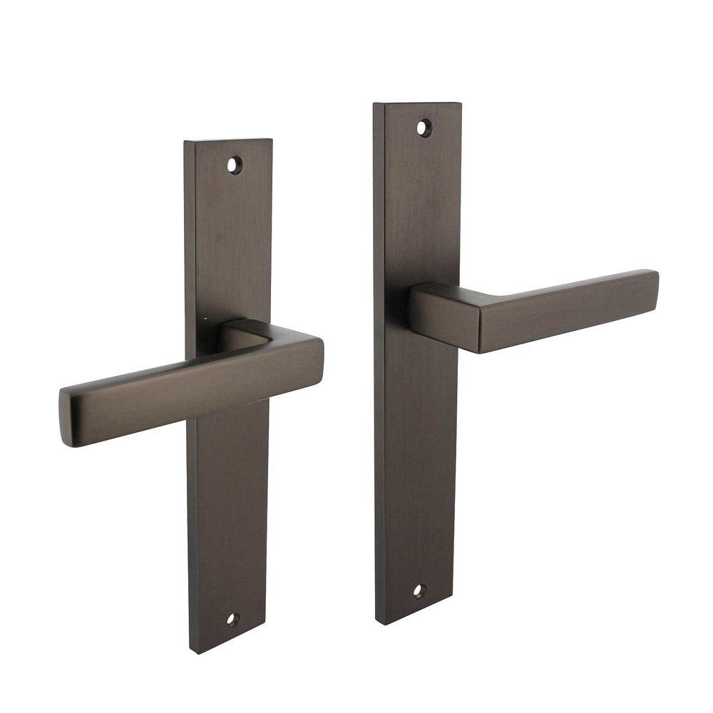 Intersteel Deurklink Hera op een rechthoekig schild antraciet grijs Intersteel Deurklink Hera op een rechthoekig schild antraciet grijs