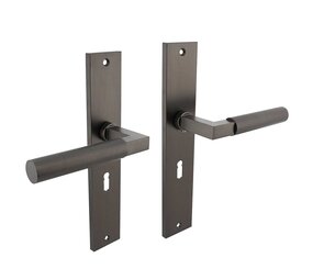 Intersteel Deurklink Bau-Stil op schild sleutelgat 56mm antraciet grijs