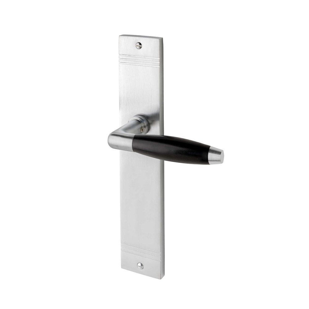 De Oude Deurklink Geveerde klassieke deurklink mat nikkel op schild De Oude Deurklink Geveerde klassieke deurklink mat nikkel op schild