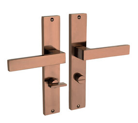 Mooi Deurbeslag Lusso geveerd op schild wc 63/8 mat brons