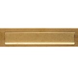 Intersteel Briefplaat rechthoekig 340x75mm met klep/regenrand PVD messing getrommeld Intersteel Briefplaat rechthoekig 340x75mm met klep/regenrand PVD messing getrommeld