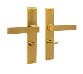 Mooi Deurbeslag Lusso geveerd op schild wc 63/8 mat messing Mooi Deurbeslag Lusso geveerd op schild wc 63/8 mat messing