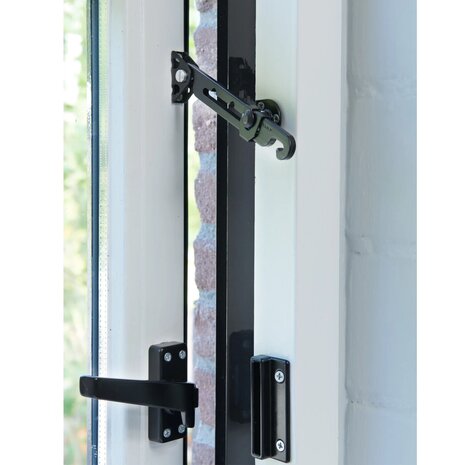 Intersteel SecuMax raamuitzetter buitendraaiend zwart