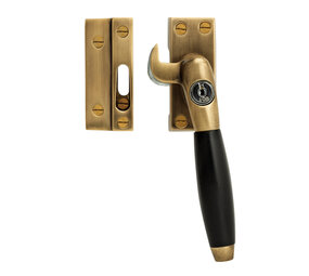 De Oude Deurklink Raamsluiting antiek met slot messing rechts De Oude Deurklink Raamsluiting antiek met slot messing rechts