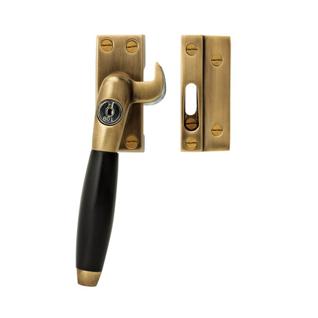 De Oude Deurklink Raamsluiting antiek messing met slot links De Oude Deurklink Raamsluiting antiek messing met slot links