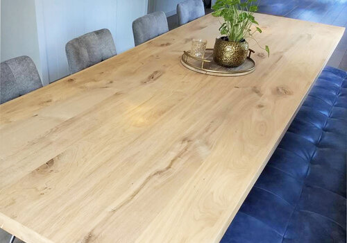 Houten tafelblad bij EIKENvakman.be - Unieke collectie tafelbladen van (eiken)hout -  Topkwaliteit, vakkundig verlijmd,  diverse vormen, maten & afwerkingen!