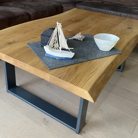 Eiken boomstam tafelblad - 4 cm dik - rustiek eikenhout (B/C) - XL lamel (10-25 cm) - vaste afmetingen - gelijmd KD 8-12% Eiken boomstam tafelblad - 4 cm dik - rustiek eikenhout (B/C) - XL lamel (10-25 cm) - vaste afmetingen - gelijmd KD 8-12%