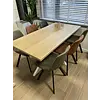 Eiken tafelblad - 3 cm dik - prime eikenhout (A/B) - smalle lamel (4-10 cm) - vaste afmetingen - gelijmd KD 8-12%
