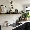 Eiken wandplank zwevend - op maat - 2,7 cm dik - rustiek eikenhout (B/C) - met plankdragers - gelijmd KD 8-12%