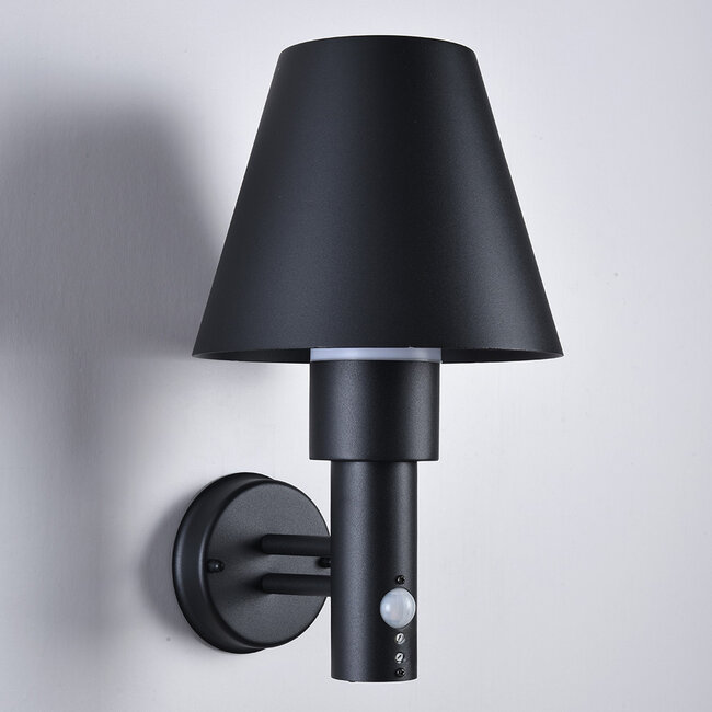 Outdoor wall lamp with shade and sensor - Marta