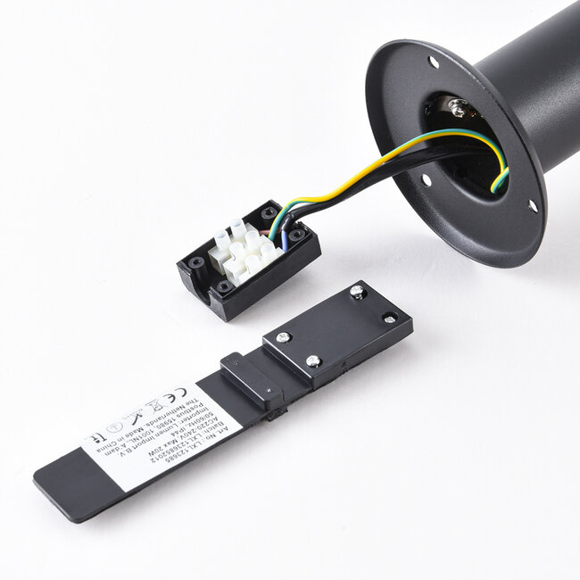 Modern outdoor lamp Bruno black, 80 cm