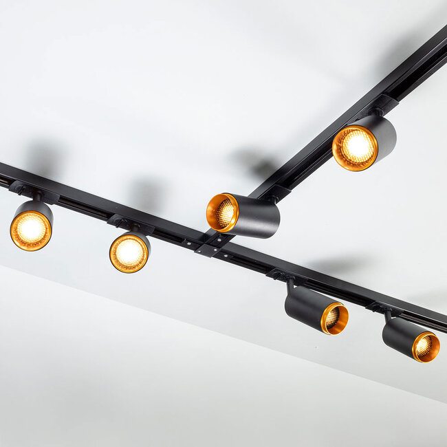 Modern single-phase track system 1.5 metre long with jade spotlights
