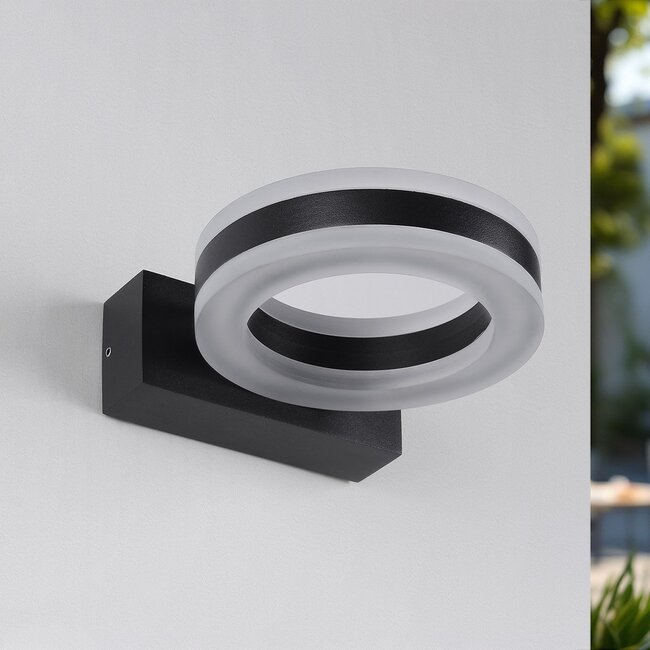 Round outdoor wall light Noor - black with integrated LED