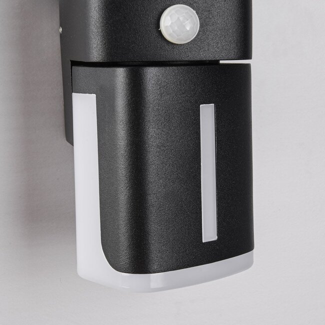 Adjustable outdoor wall light Bobby with sensor - black integrated LED
