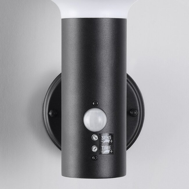 Industrial wall light with sensor - Max
