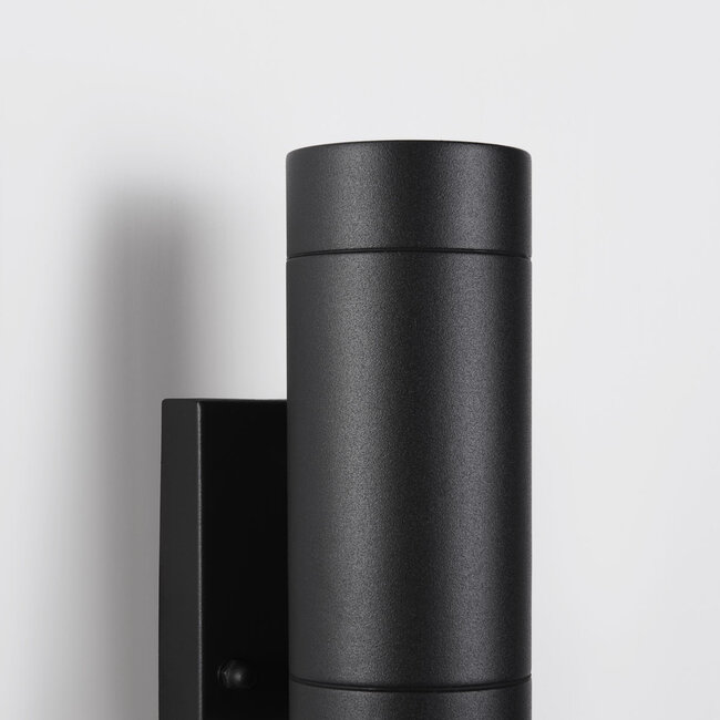 Modern outdoor wall light with twilight sensor, Black, 2-light - Zane