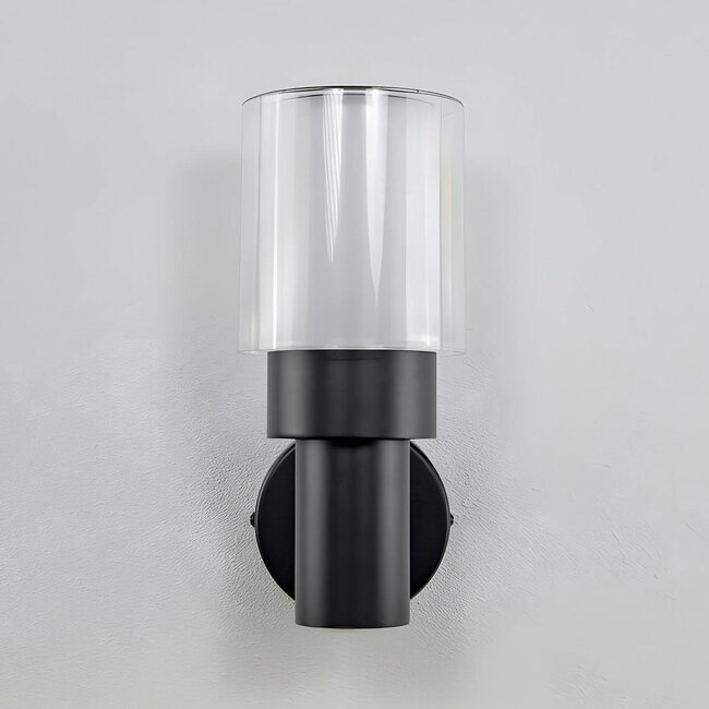 Robust outdoor wall light Bax - black