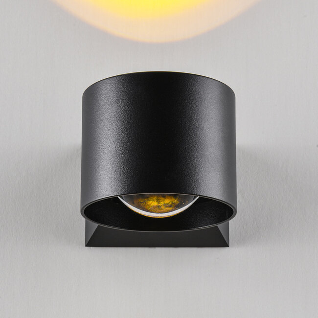 Black wall lamp for indoor and outdoor use - Ylva