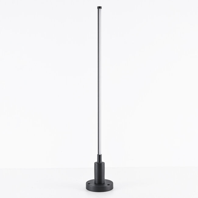 Minimalist standing outdoor lamp with ground spike - Lyell