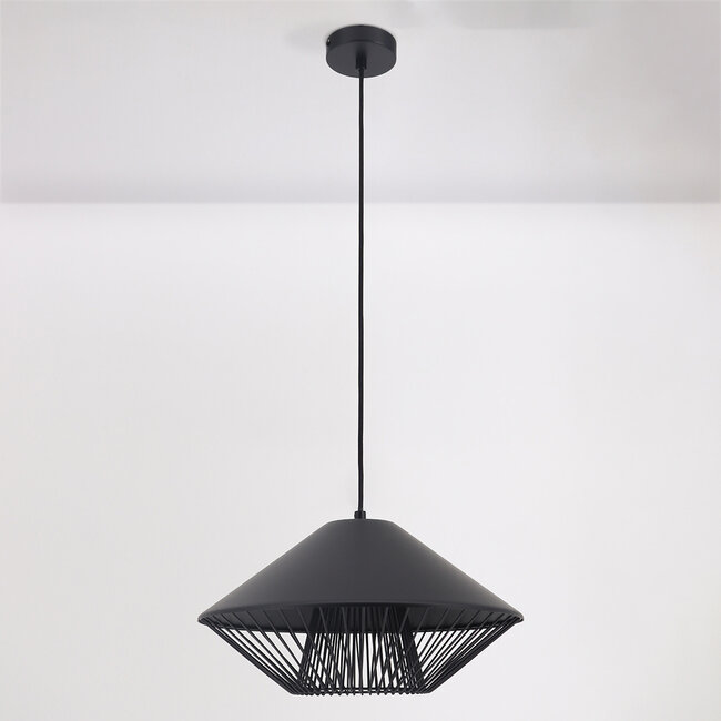 Modern pendant light Aiva with semi-open slatted shade