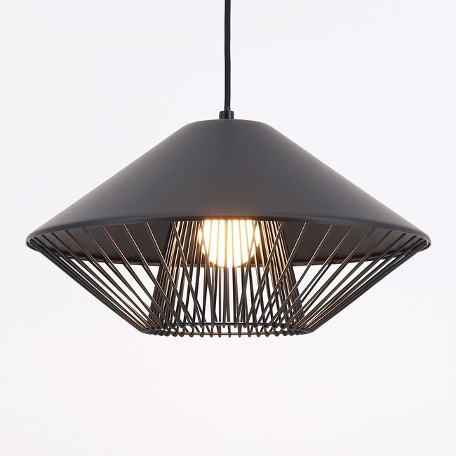 Modern pendant light Aiva with semi-open slatted shade