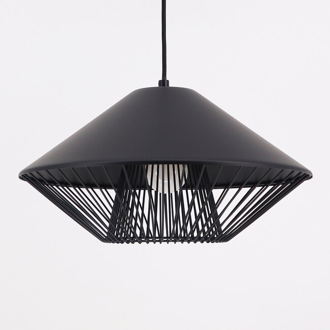 Modern pendant light Aiva with semi-open slatted shade