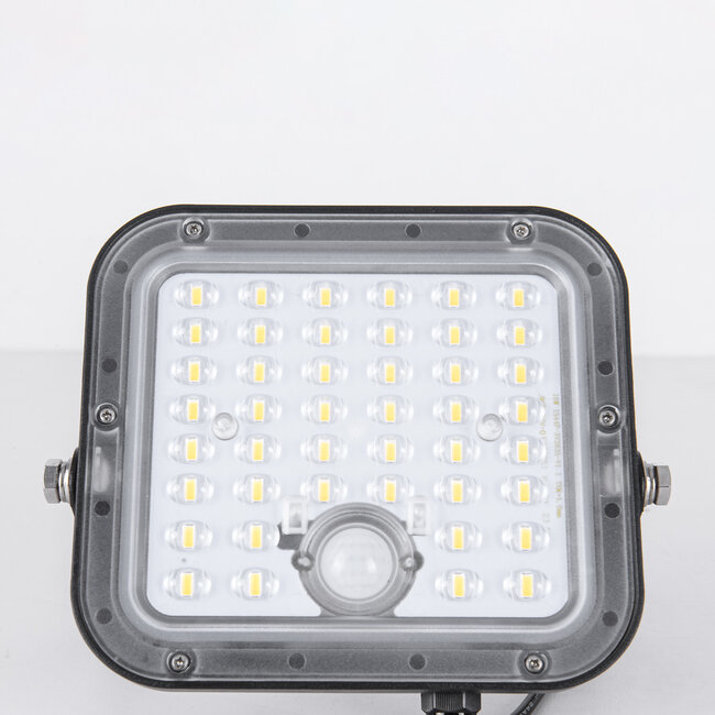 10W solar LED floodlight for outdoor use with sensor - Calem