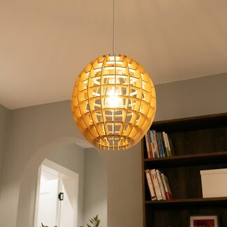 Wooden pendant light Trae - spherical open frame