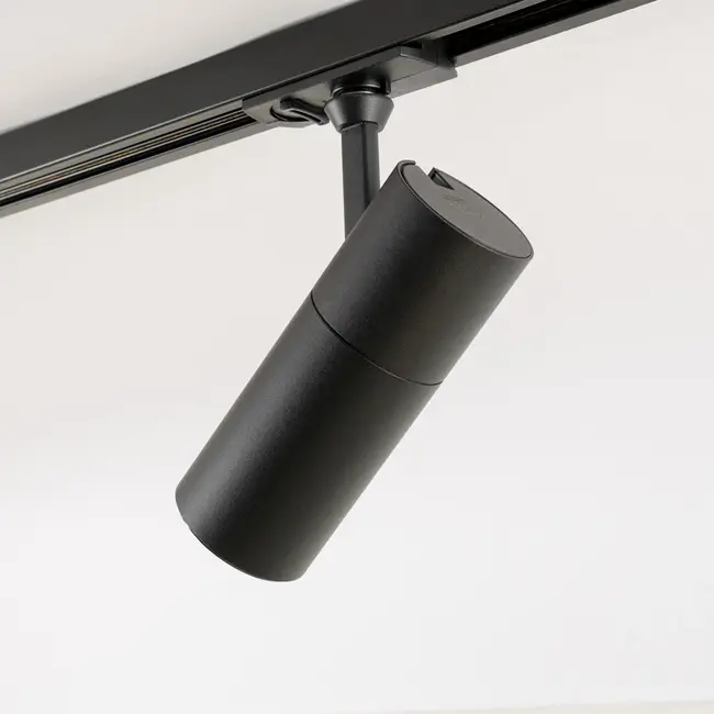 Modern 1-phase track lighting system, 1.5 metres, with Liam spotlights with gold detailing