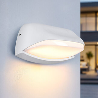 Modern White Jessy wall light for outdoor use