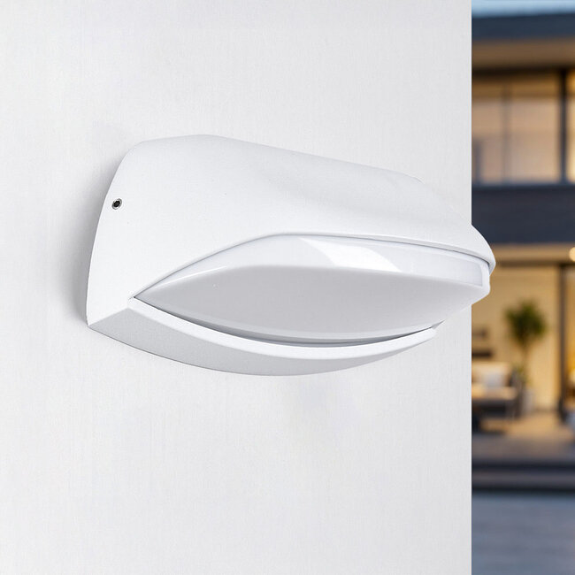 Modern white Jessy wall light for outdoor use