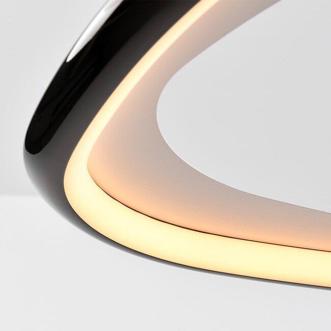 Celda Pendant Light with 3-step dimmable LEDs in black-chrome