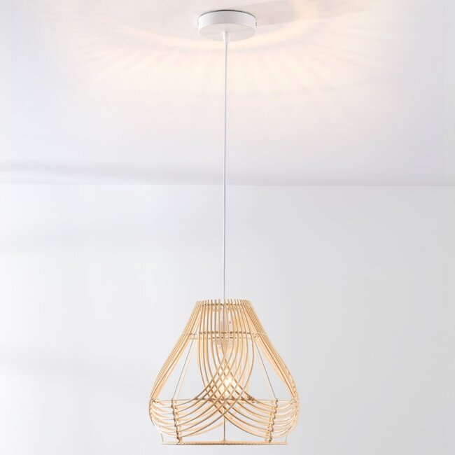 Kima rattan pendant lamp with woven, natural shade