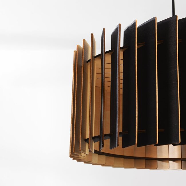 Vyra pendant lamp in black wood with natural interior