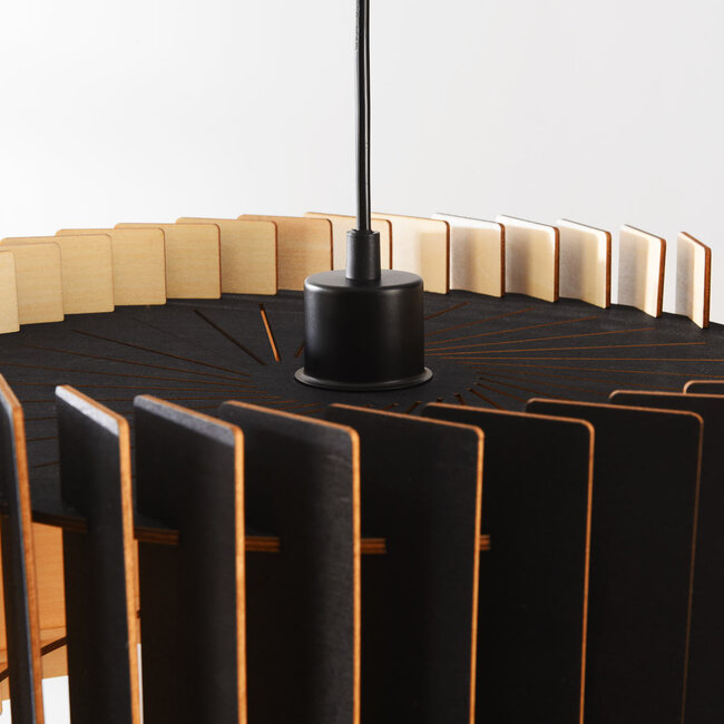 pendant light Vyra in black wood with natural interior