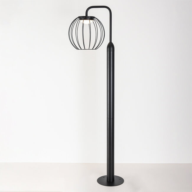 Modern standing outdoor lamp Eclipso – Black with warm white light