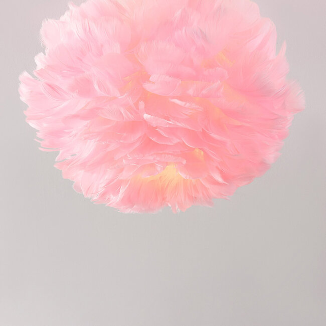 Elegant Roselle ceiling light with pink feathers