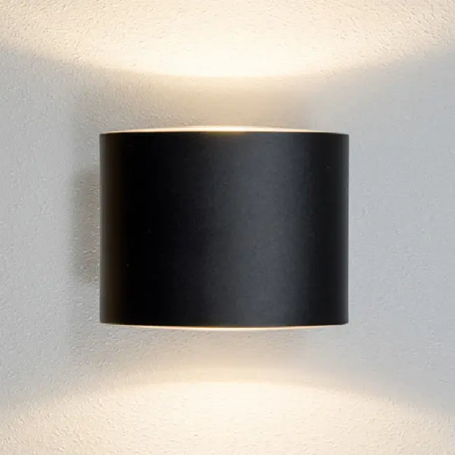 Bathroom wall lamp Faye in black with up & downlight