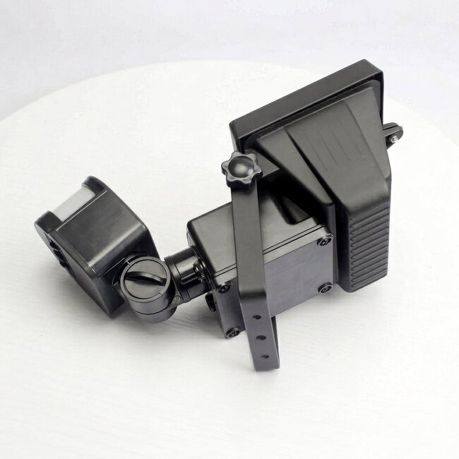 Solar outdoor wall light with sensor - Jari