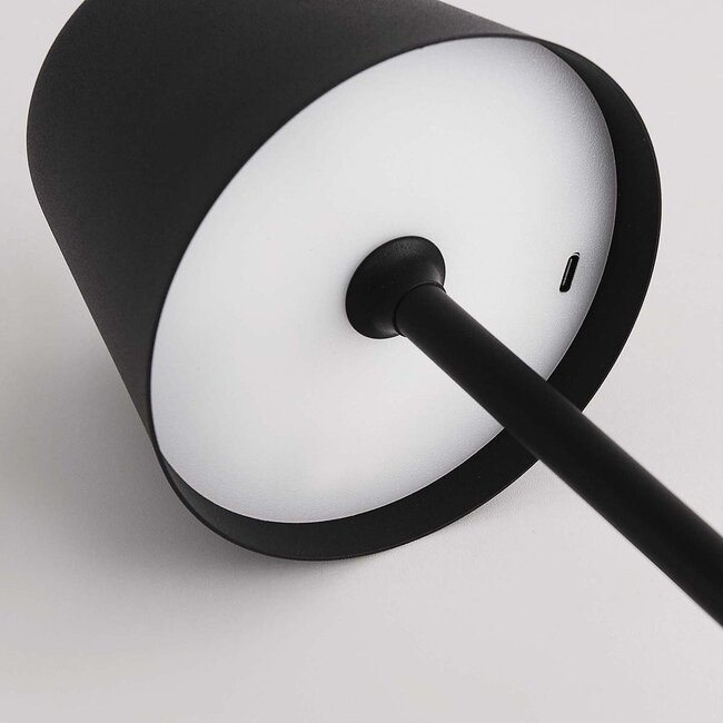 Silo wireless table lamp in black with dimmable and adjustable light