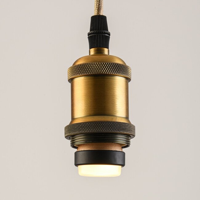 Pico PUCC E27 LED bulb 3-step dimmable black ring 3.5W