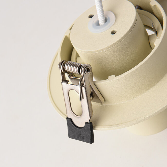 Adjustable recessed spotlight in beige Ø10 cm