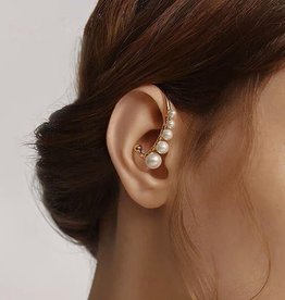 CiciDeJeweleryAMS Oormanchet met parels uit één stuk