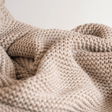 Mohya Warm feeling taupe blanket