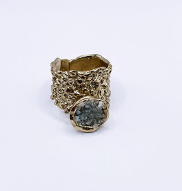Tina Kotsoni Ring D 1011 pearl