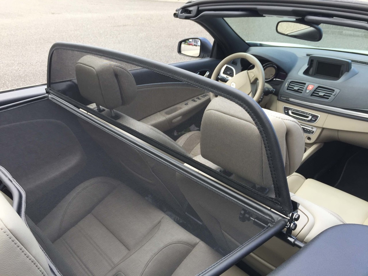 Renault Windscherm Renault Megane 3 beige Renault Windscherm Renault Megane 3 beige