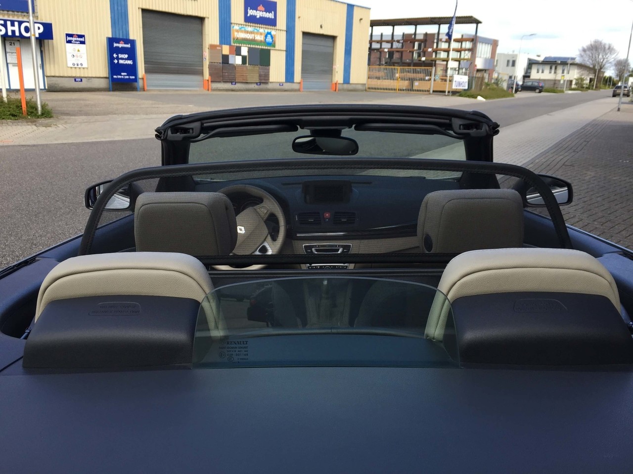 Renault Windscherm Renault Megane 3 beige Renault Windscherm Renault Megane 3 beige